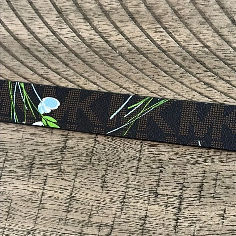 Michael Kors Daisy 🌼 MK Logo Belt Vegan 🌱 Chic Design! Large!